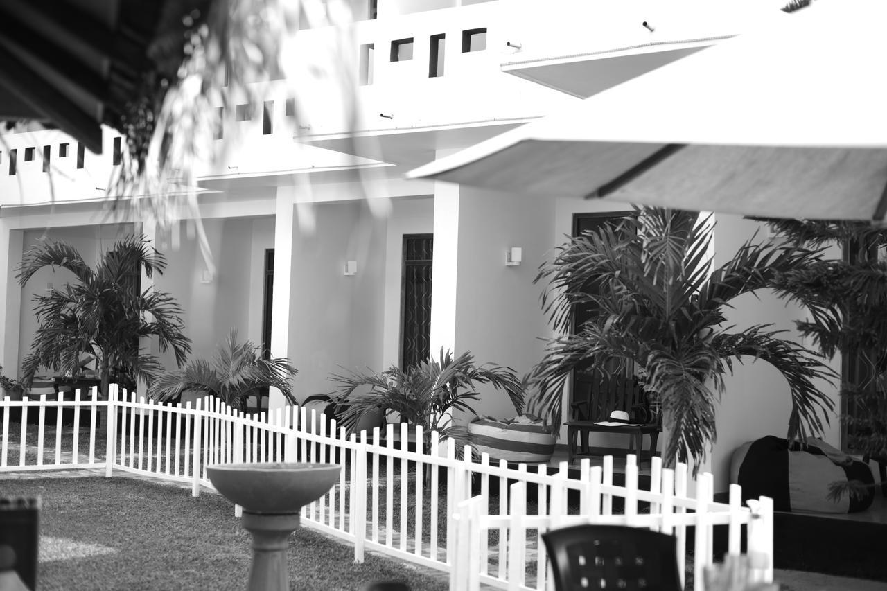 Serenity Resort & Spa Mirissa Buitenkant foto